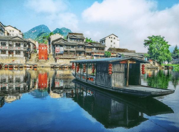 探索未知山峰